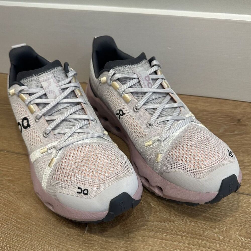 Women's On CloudSurfer Trail Running Shoes Silver/Mauve Size 9.5 GUC! - Picture 4 of 9
